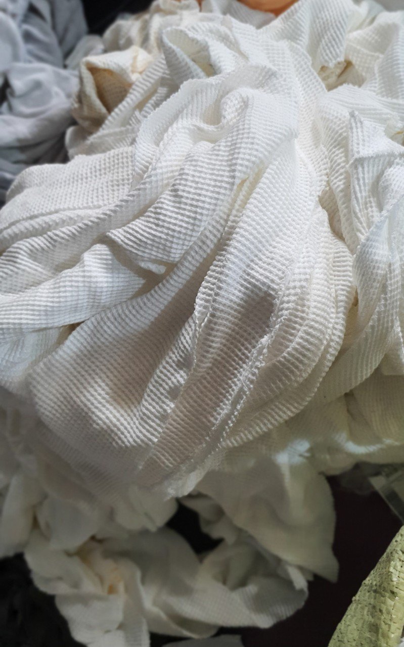 Vải lau trắng lớn loại rời - Vải Lau Công Nghiệp Mặt Trời Việt - Công Ty TNHH TM DV Thu Mua Phế Liệu Xây Dựng Mặt Trời Việt